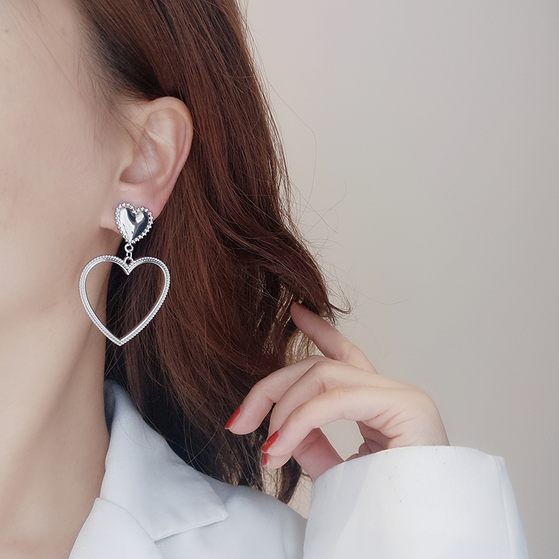 港味誇張大愛心耳環