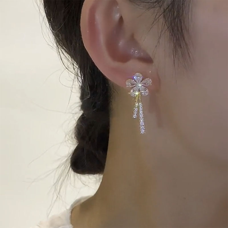 氣質輕奢鋯石花朵耳環