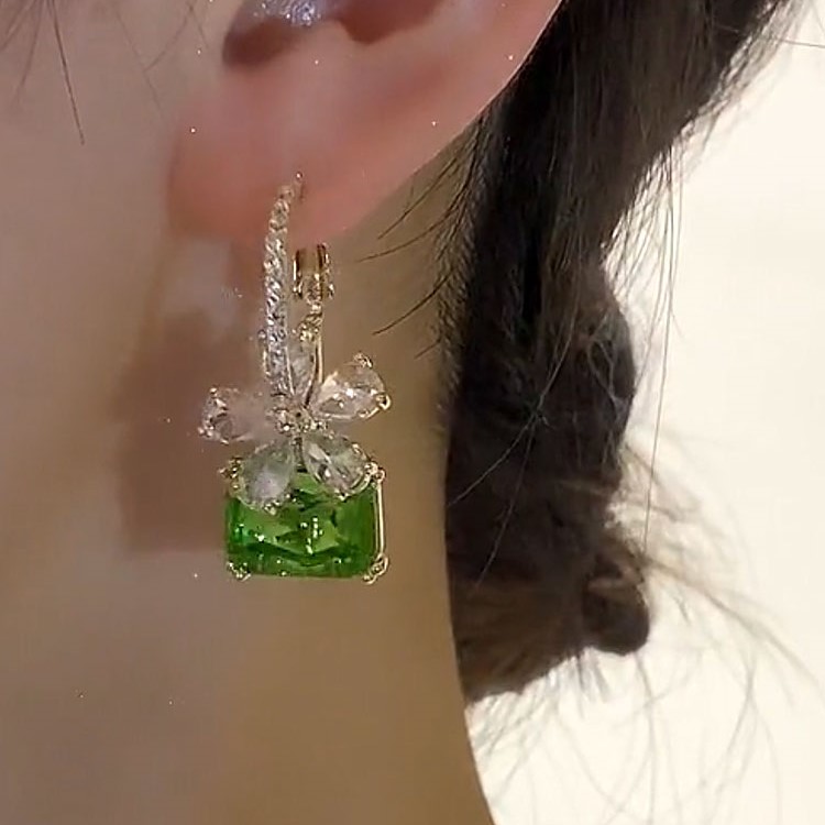 新款綠色氣質水晶耳環
