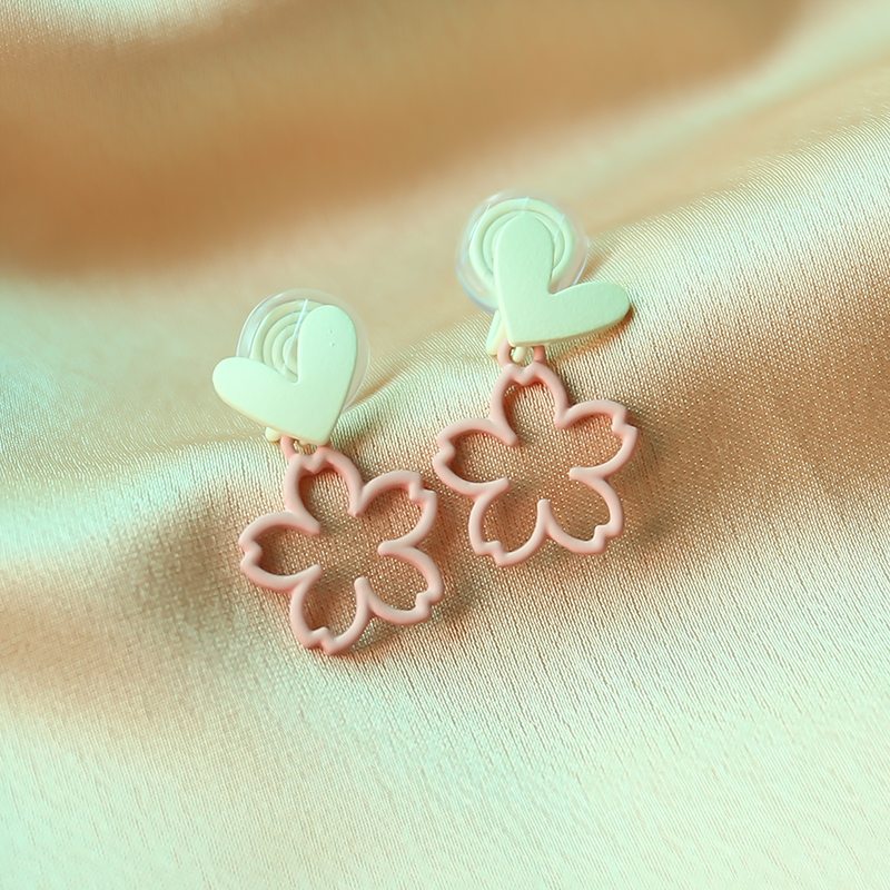 撞色愛心花朵耳環