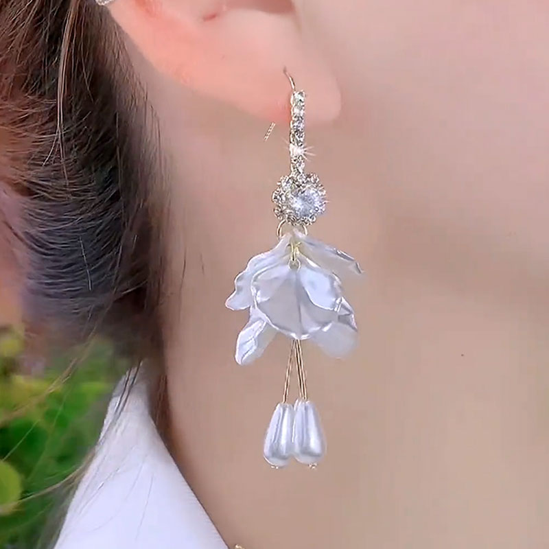 長款貝殼珍珠花瓣耳環