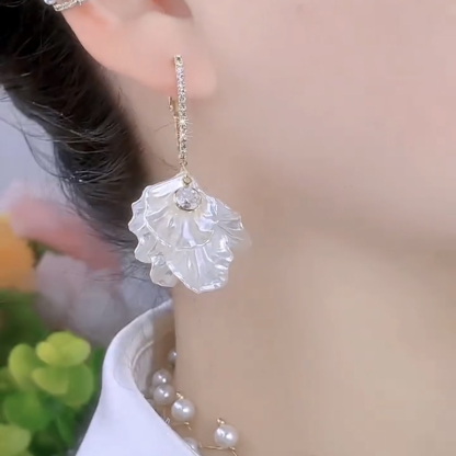 法式輕奢氣質白色花瓣耳環