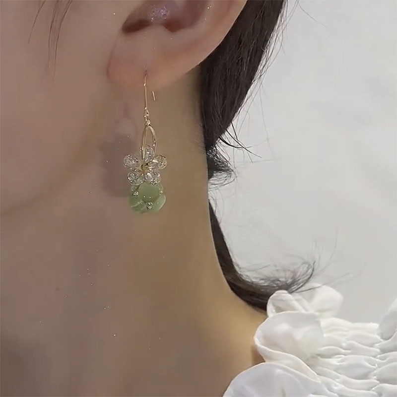 輕奢鋯石五瓣花綠色貓眼石耳環