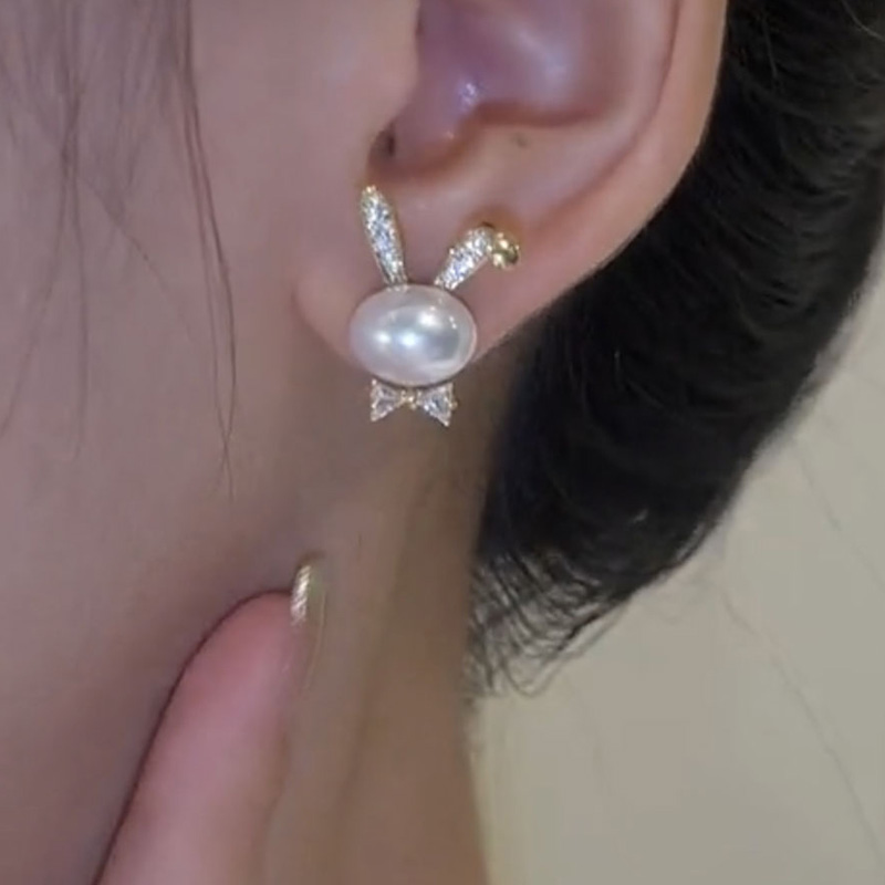 小巧精緻珍珠兔子耳環