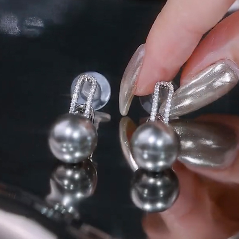 灰色珍珠鋯石耳環