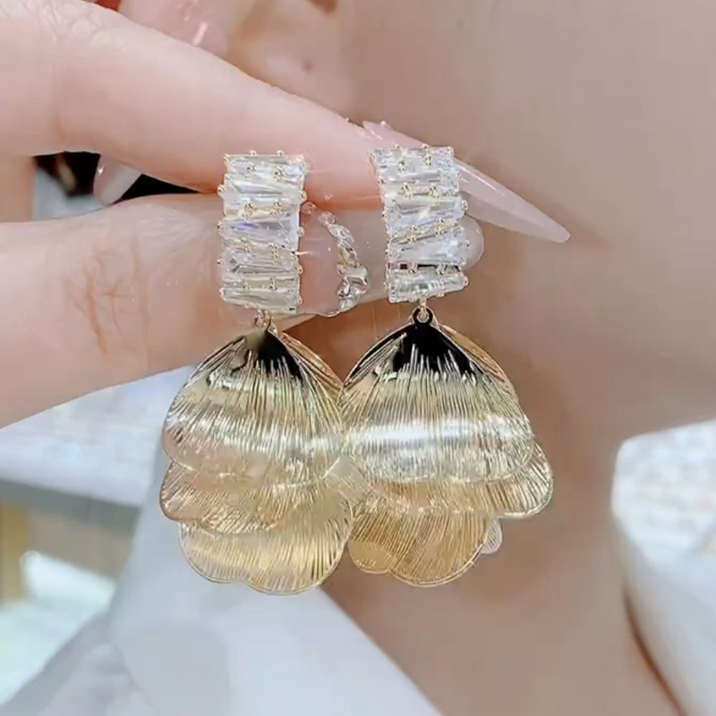 金花瓣輕奢流蘇耳環