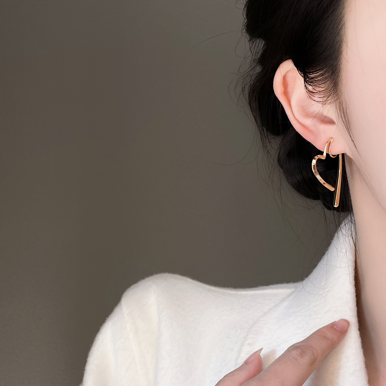 怦然心動 交叉心形金屬耳環