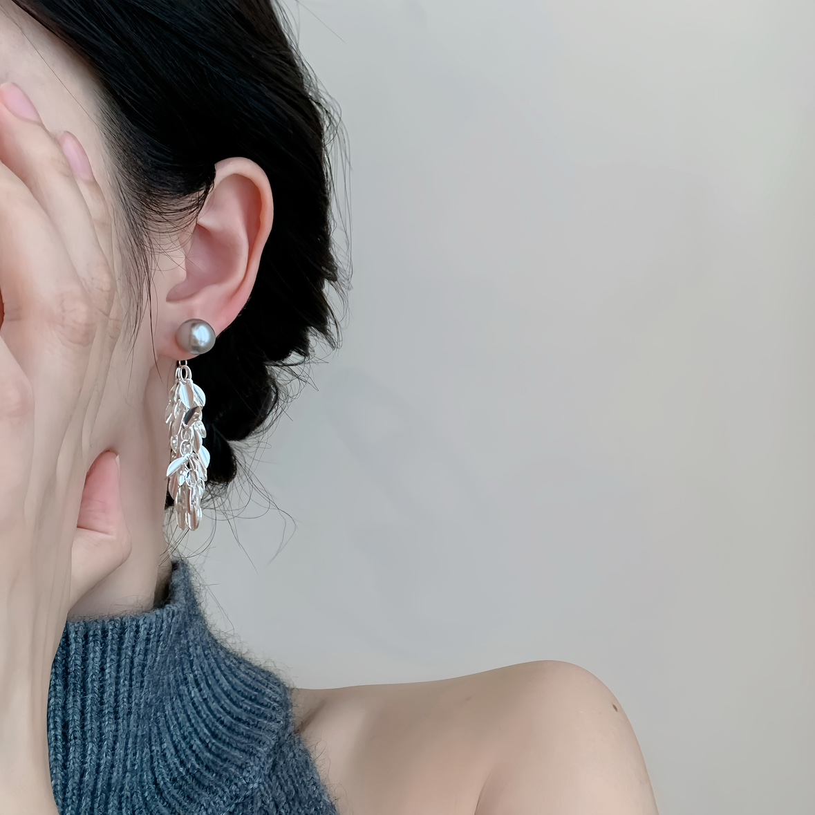 「羽翼」清冷感灰珍珠麥穗耳環