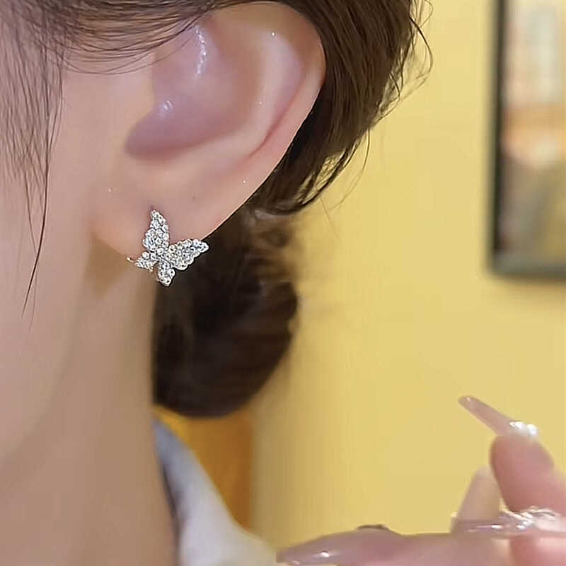 簡約滿鑽蝴蝶鋯石耳扣
