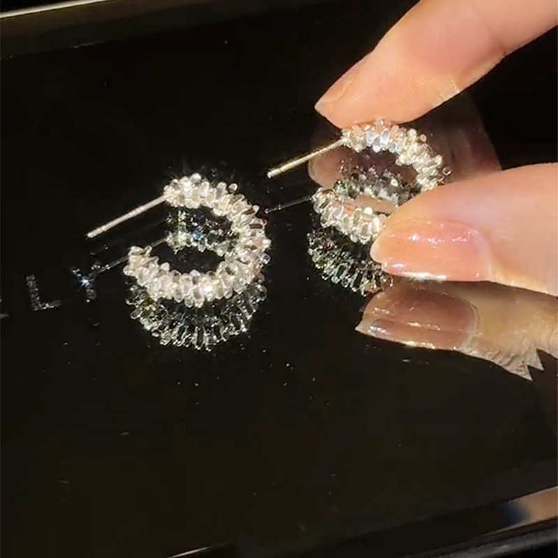 閃耀碎銀子圈圈耳環
