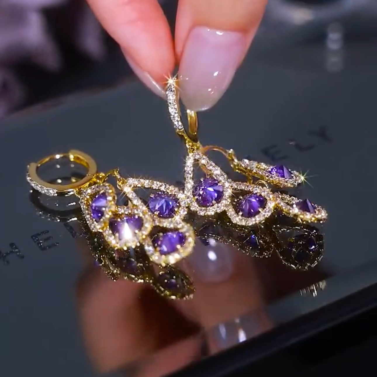 珍珠輕奢個性雙C耳環 -FANYIACC