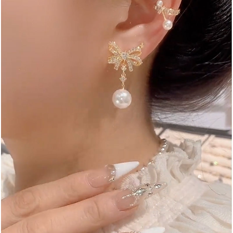 鑲鑽珍珠蝴蝶結耳環