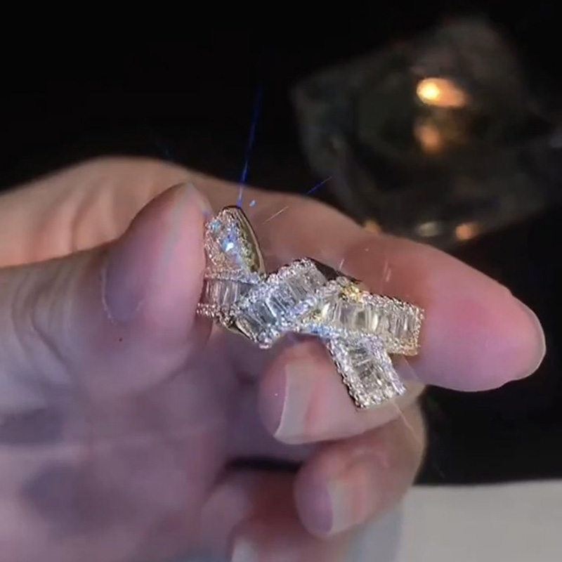 新款粉鑽蝴蝶結戒指 