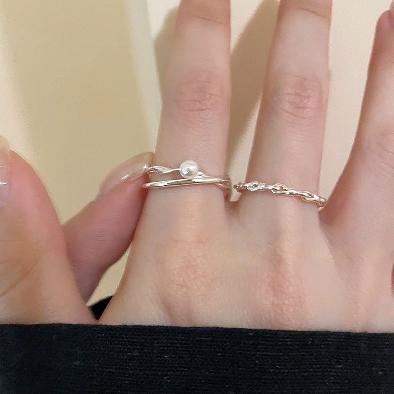 極簡高級感珍珠交叉戒指組