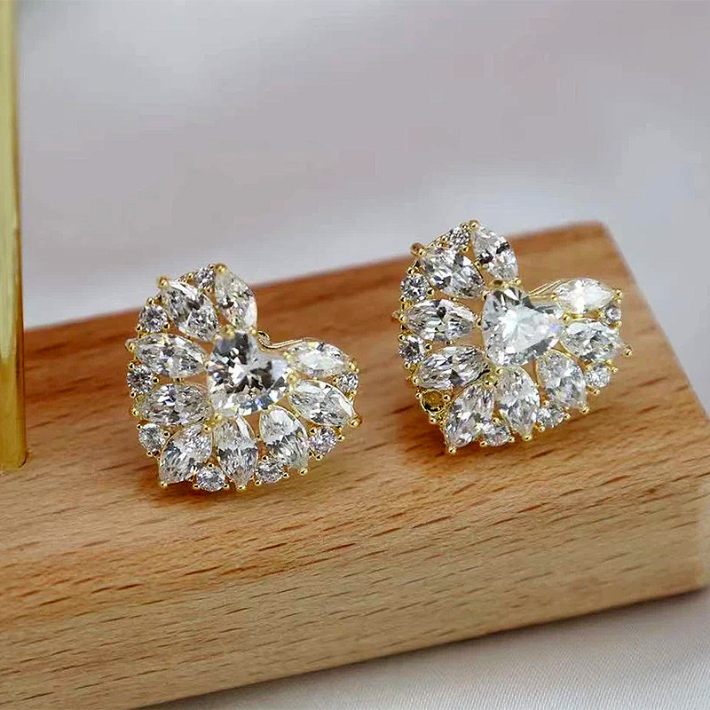 滿鑽愛心輕奢銀針耳環