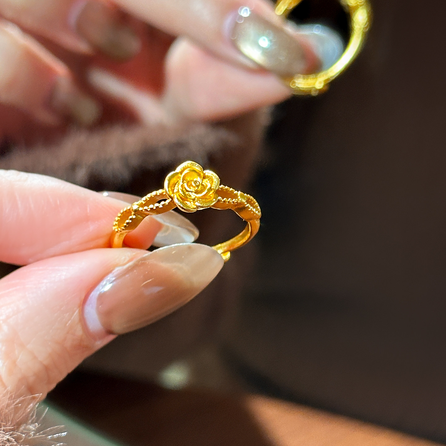 沙金山花朵設計感戒指