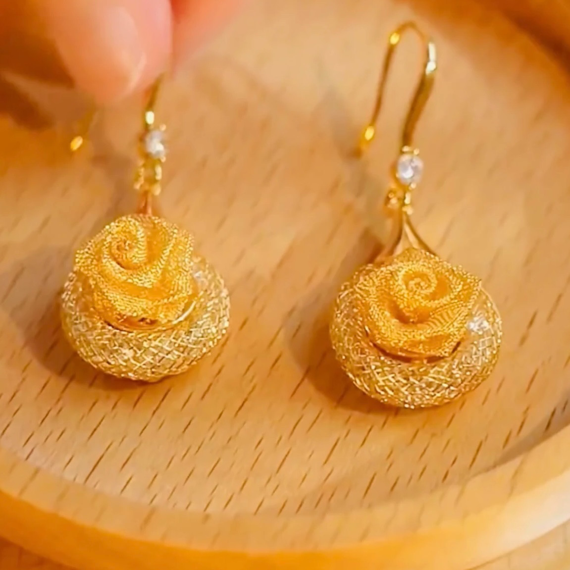 時尚百搭氣質玫瑰花耳環