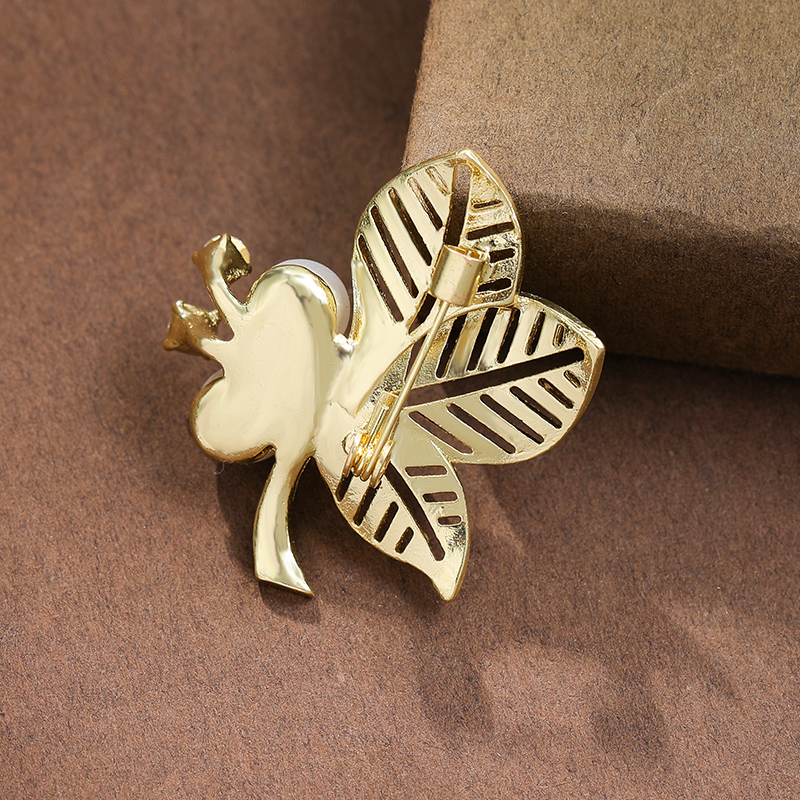 輕奢珍珠葉子胸針