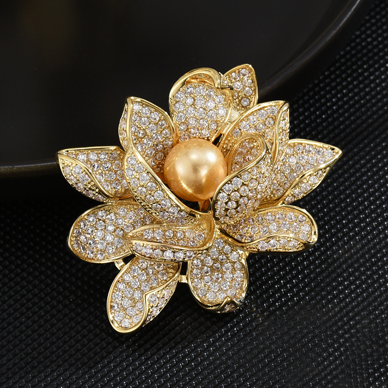 簡約珍珠蓮花胸針Brooch