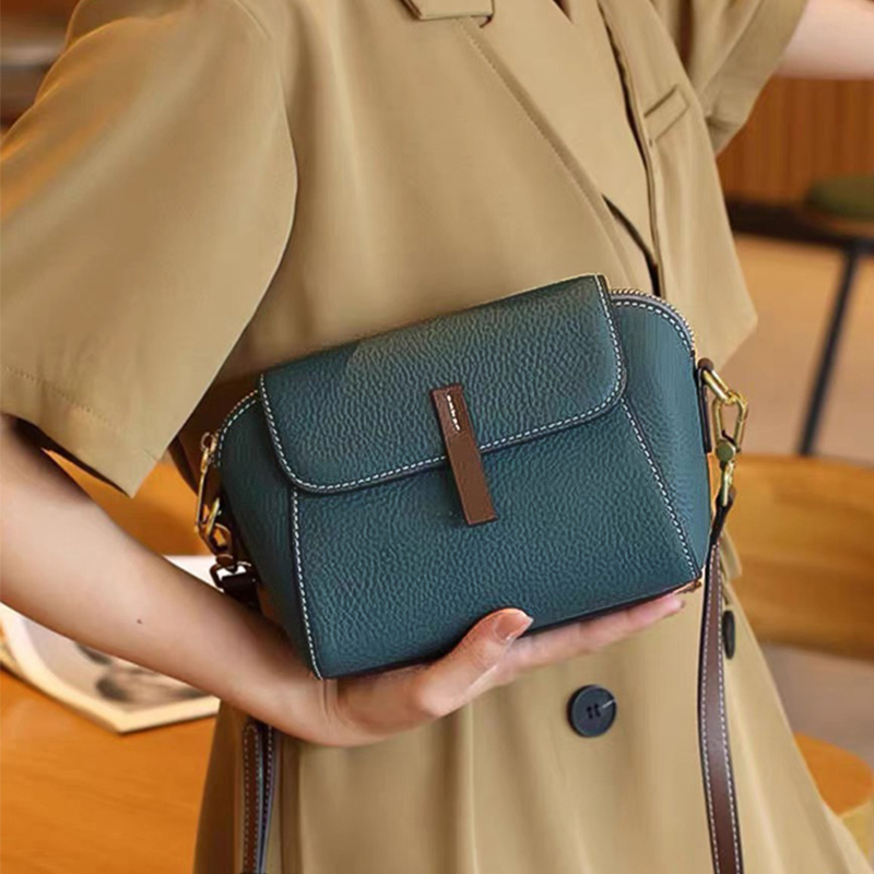 秋冬真皮包包 斜背小方包