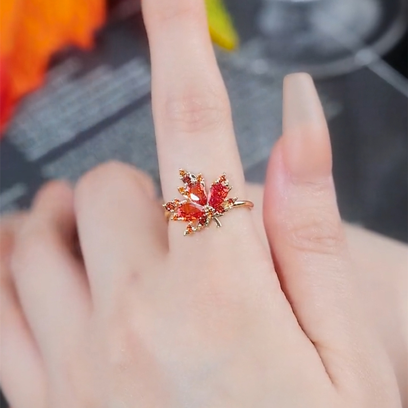 紅色設計感楓葉開口戒指 
