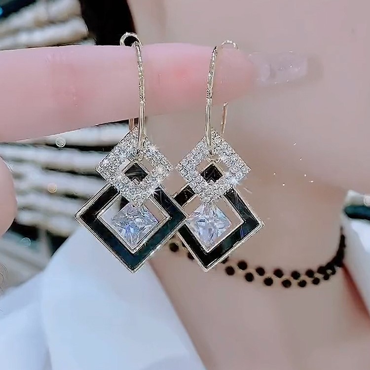 黑色方形幾何氣質耳環