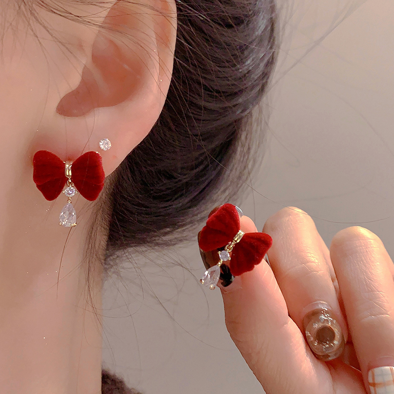 在逃公主蝴蝶結水晶耳環