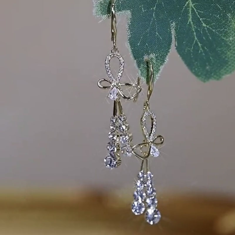 蝴蝶結鋯石耳環 