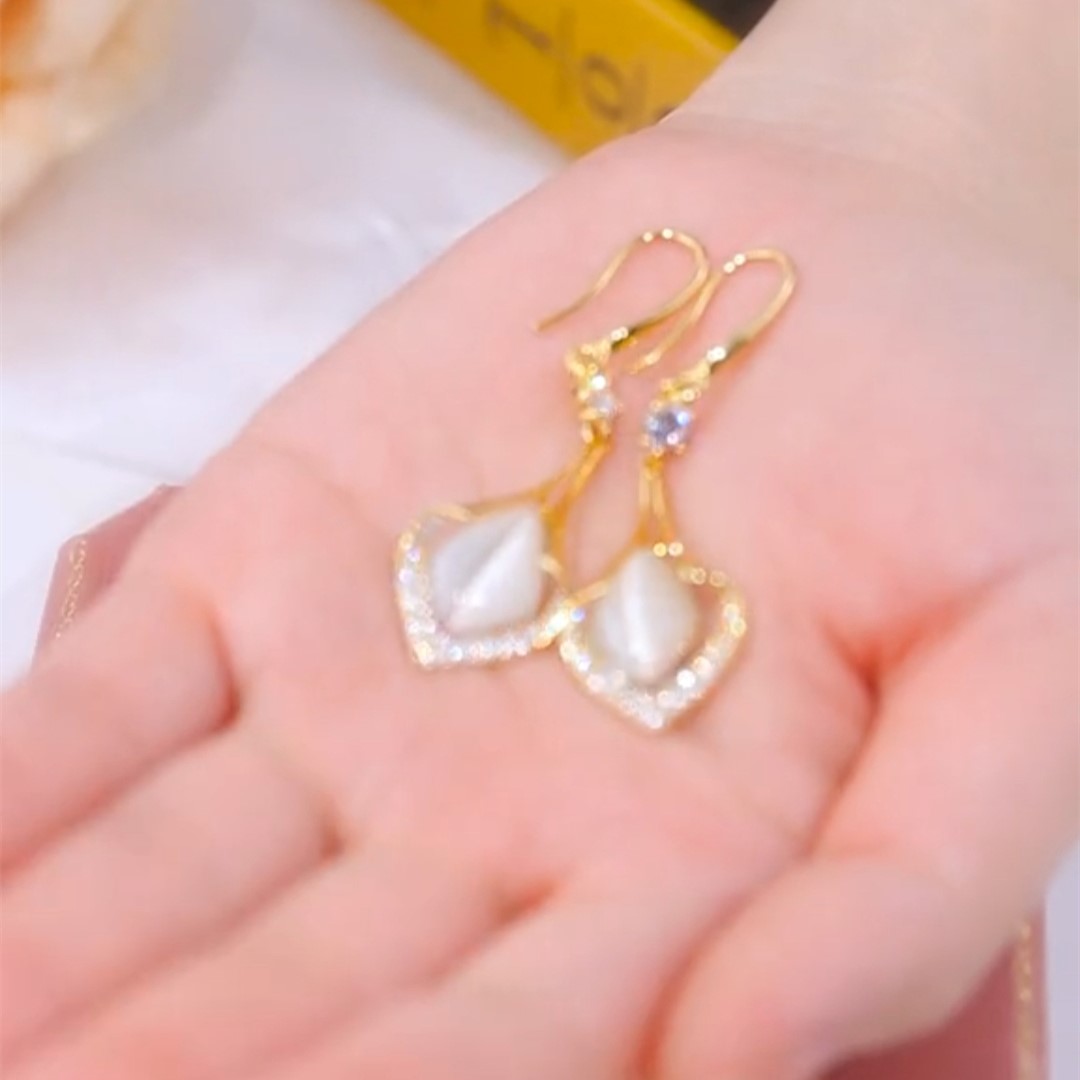 高級感貓眼石水滴耳環