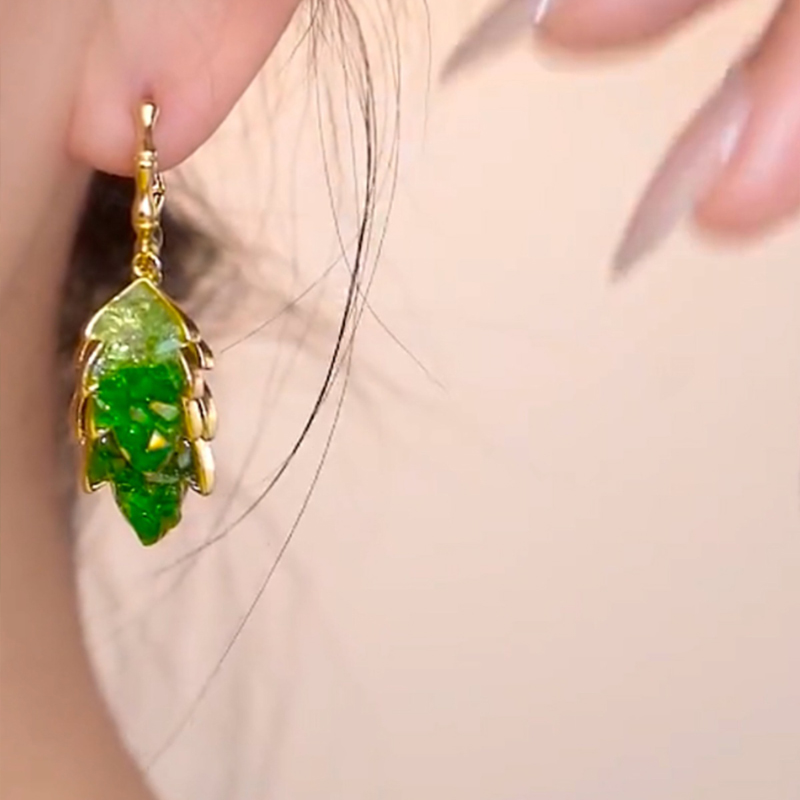 翠綠樹葉鋯石耳環