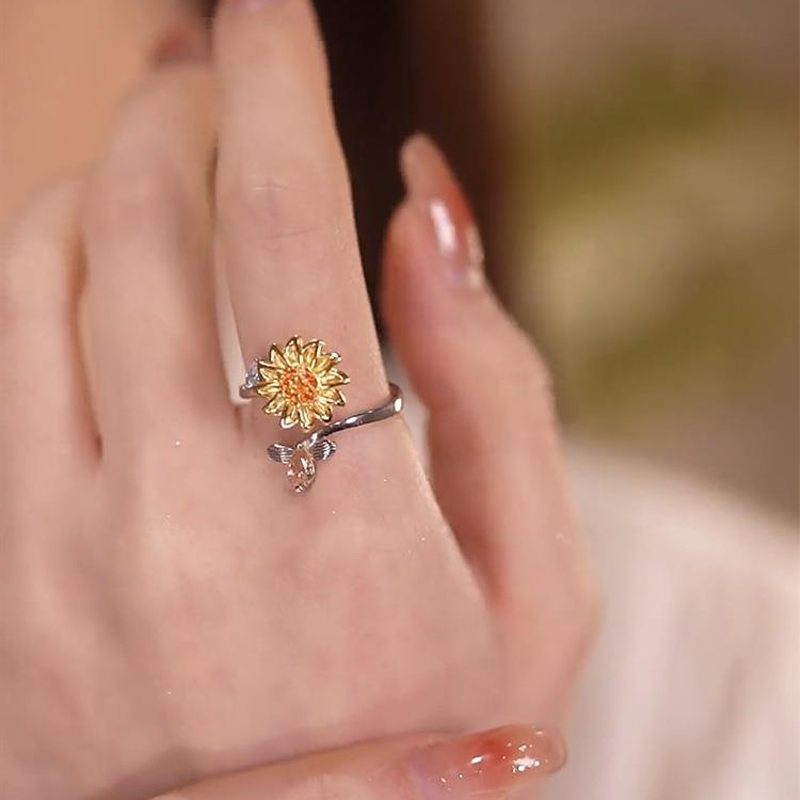 太陽花蝴蝶鋯石戒指 