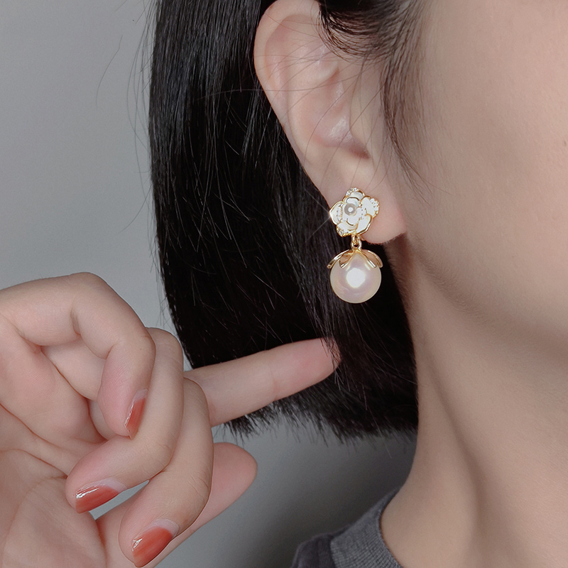 山茶花珍珠蚊香盤耳環