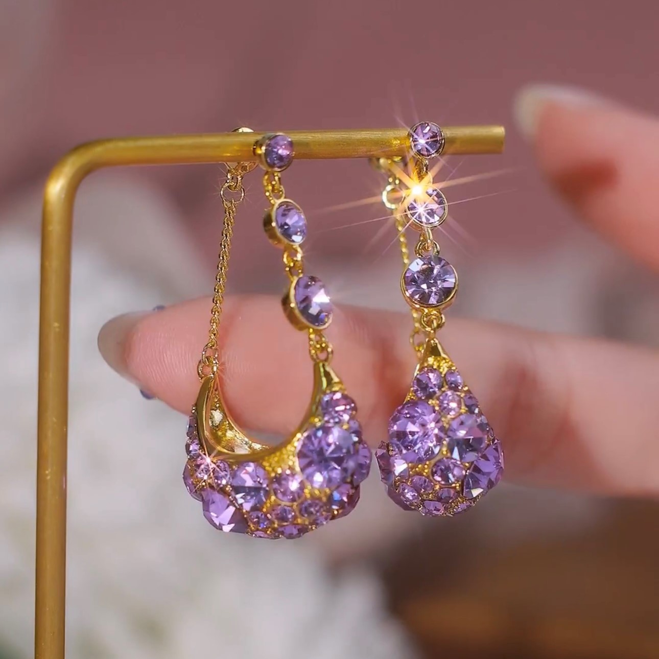 輕奢超閃紫色滿鑽搖籃耳環