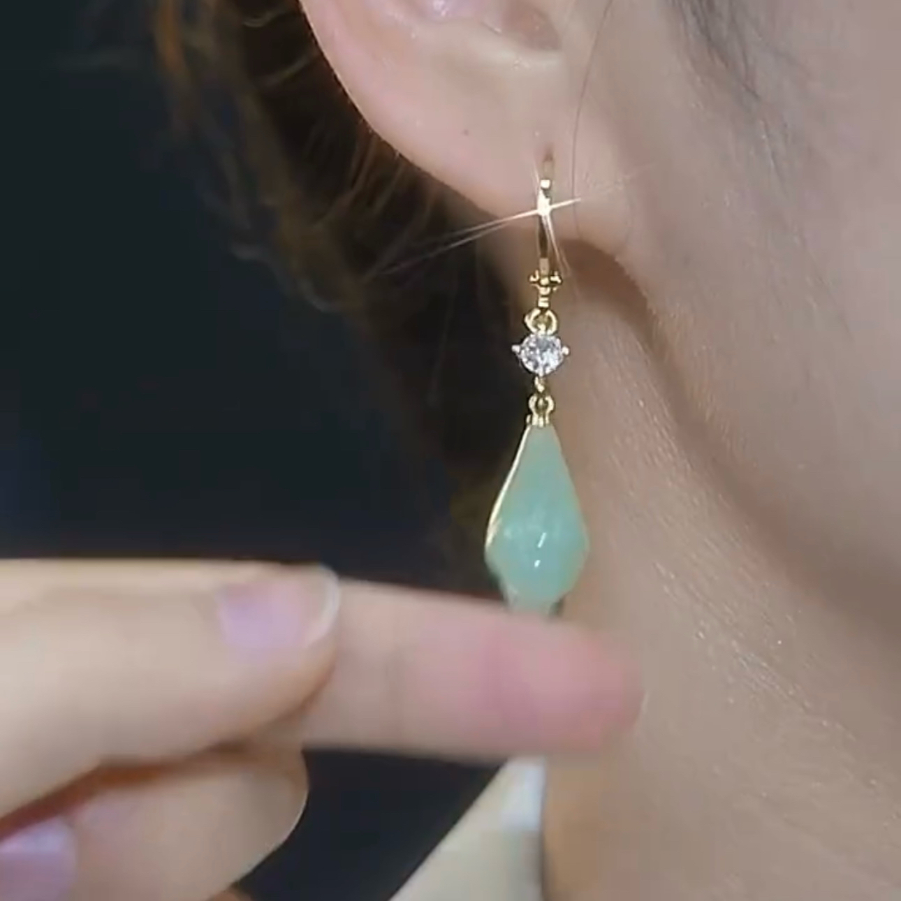 和田玉玉蘭花花苞耳環