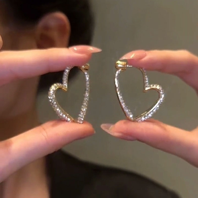 鑲鑽愛心簡約S925銀針耳環