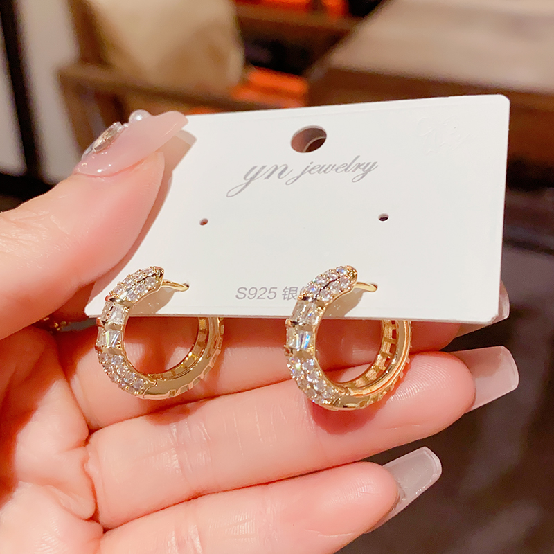 金色圈圈鋯石耳環