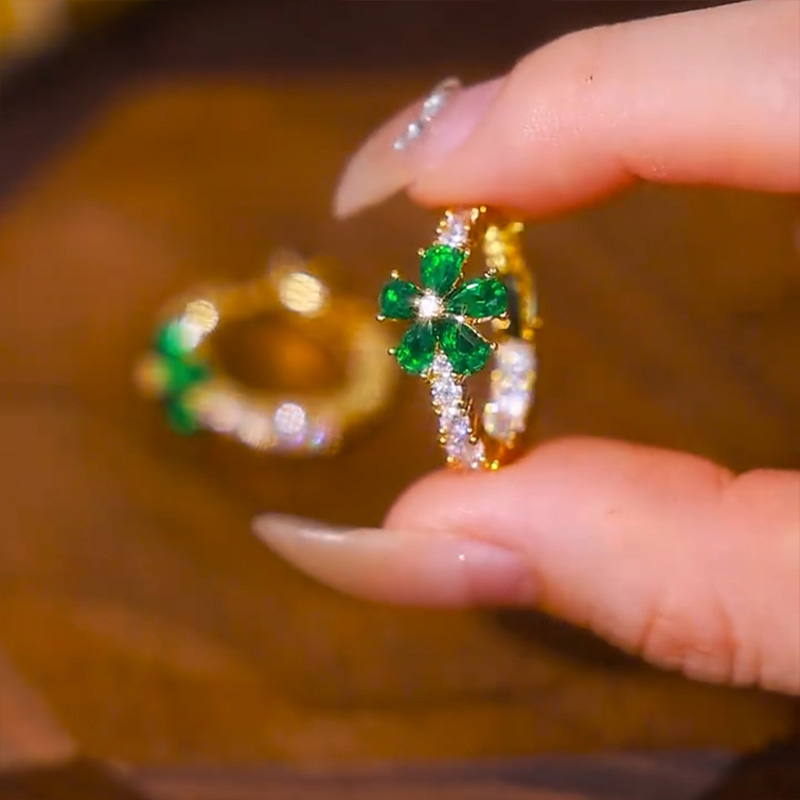 高級感滿鑽綠花朵耳環