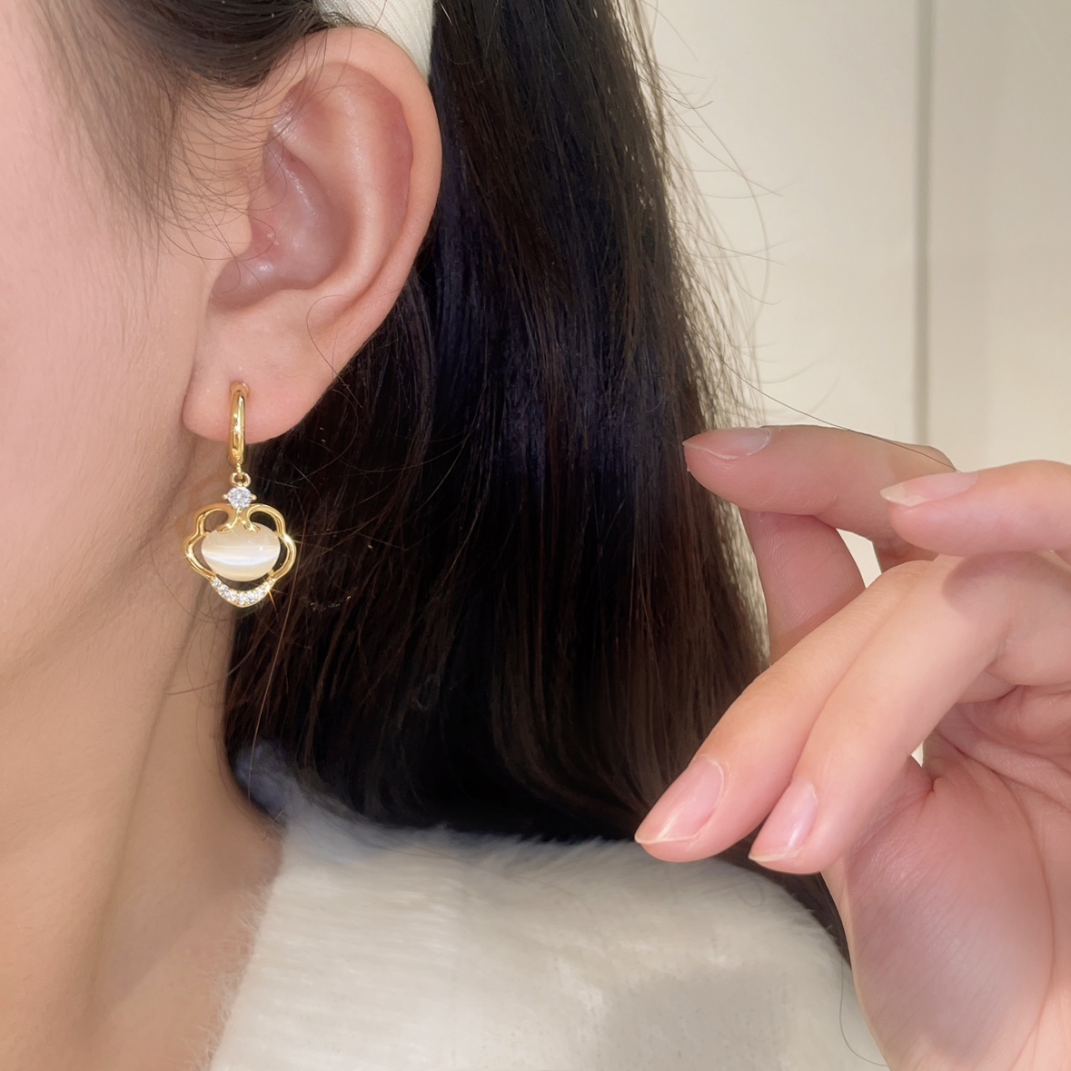 「如意」錦衫貓眼石如意鎖耳扣耳環