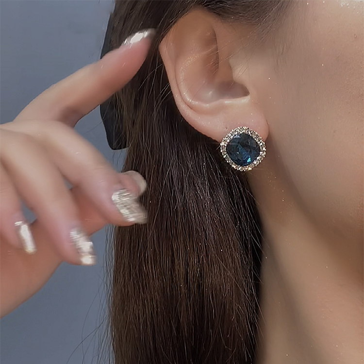 日常通勤精緻藍色水晶耳環