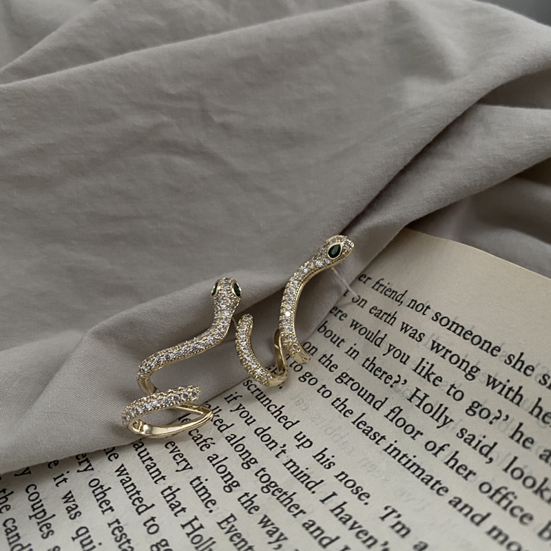 時尚超閃鋯石蛇形耳環