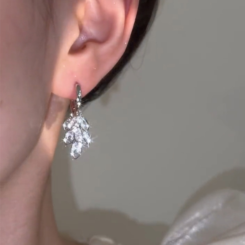 銀色鋯石麥穗耳扣耳環