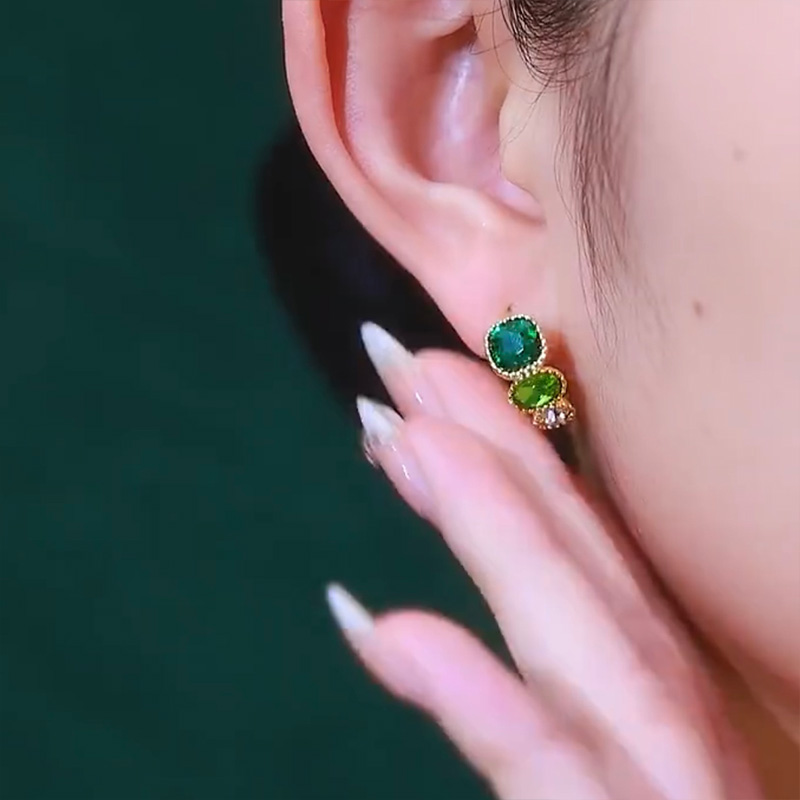 藝術感祖母綠寶石耳環