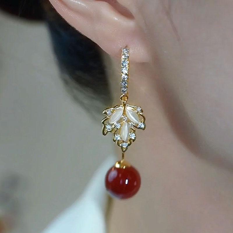 安克拉紅色楓葉珍珠耳環