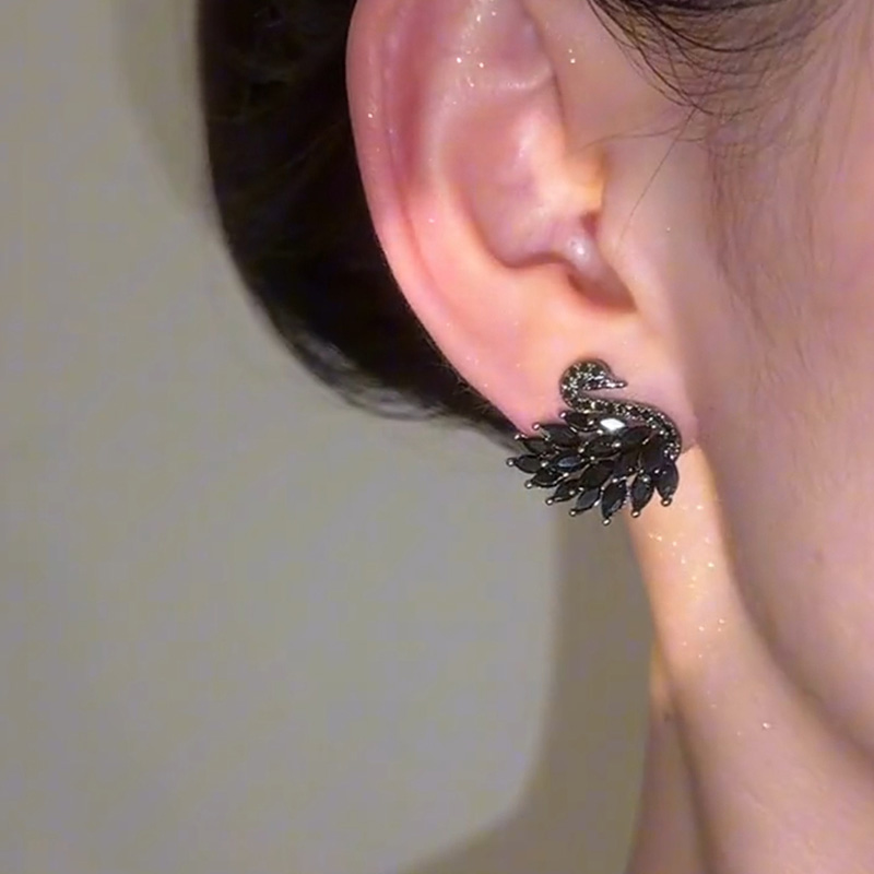 優雅貴氣黑天鵝耳環
