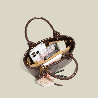 新款时尚百搭斜肩包水桶包