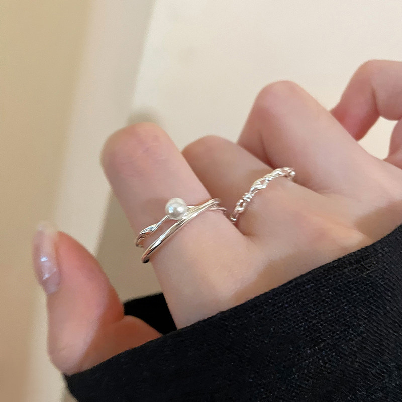 極簡高級感珍珠交叉戒指組