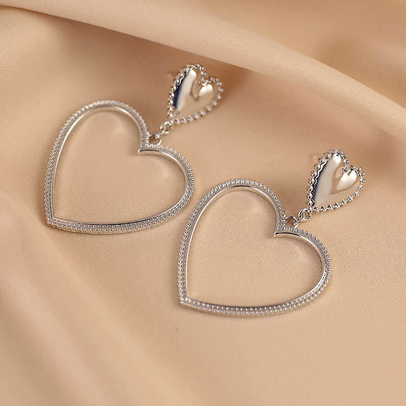 港味誇張大愛心耳環