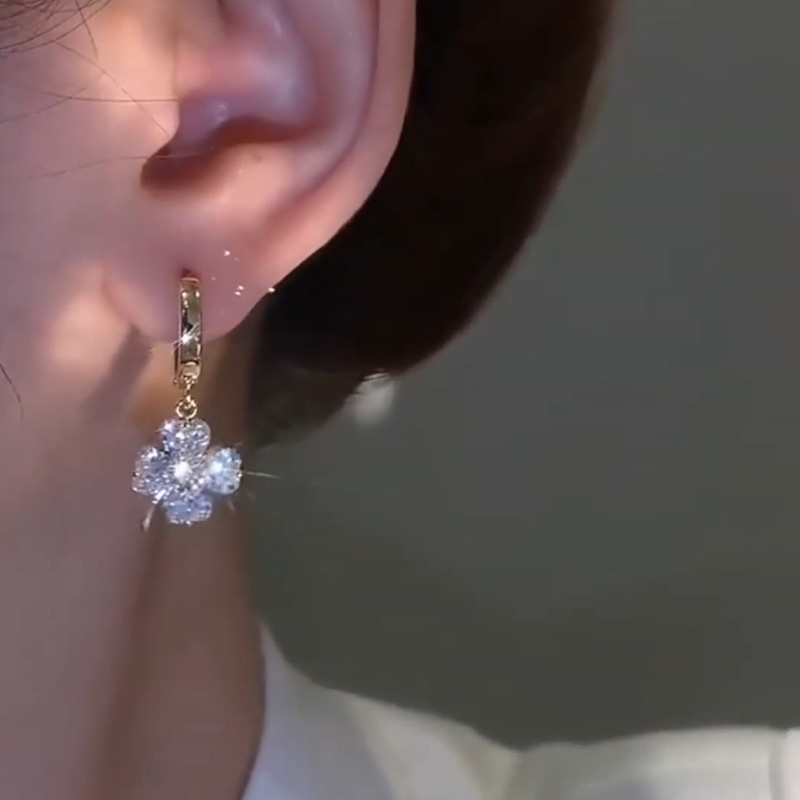 輕奢四葉草耳環  