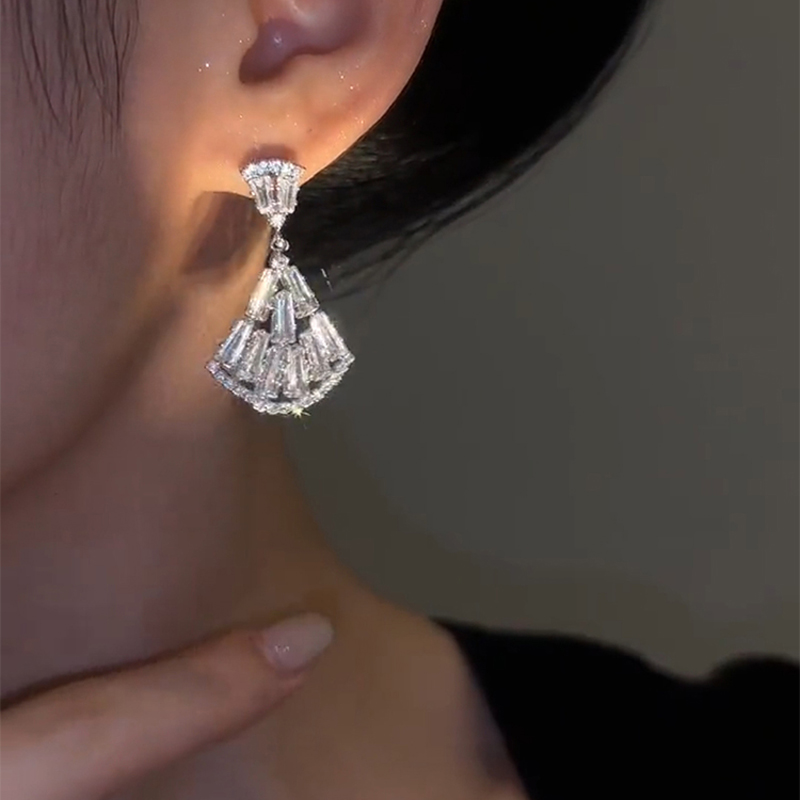 氣質鋯石小裙子耳環