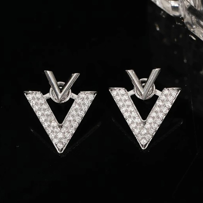 簡約雙V字母閃鑽耳環
